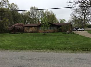 1377 Saxe Rd, Mogadore, OH 44260