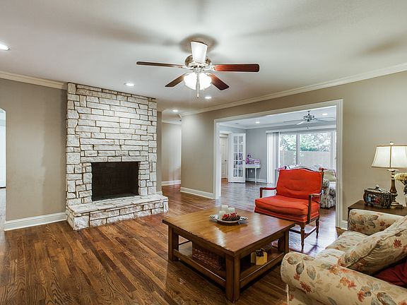 3rd image of 10419 Somerton Dr