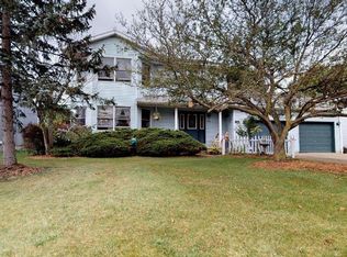 922 Tamarack Dr, Willard, OH 44890