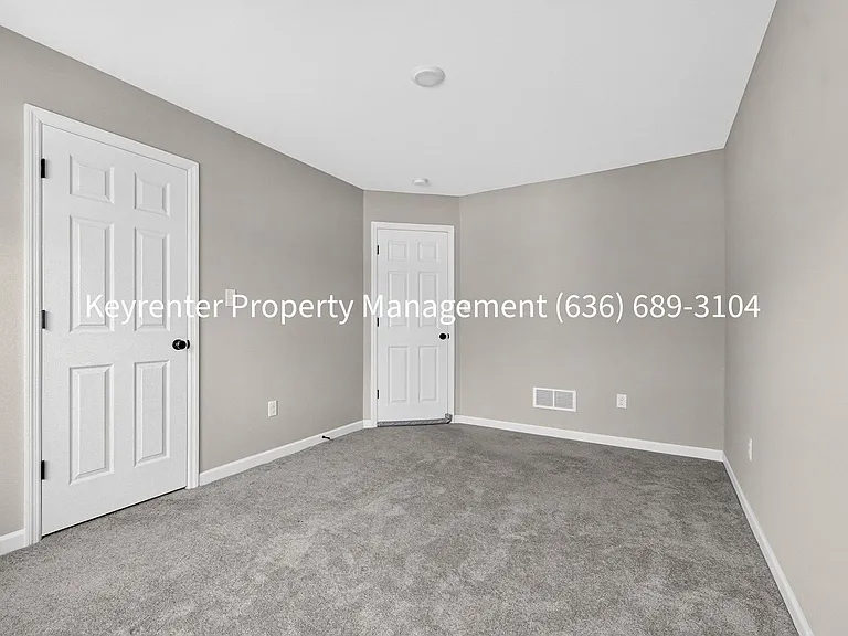 2823 Winding Valley Dr — Photo 14
