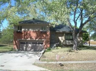 401 Elm Hill Dr, Dayton, OH 45415