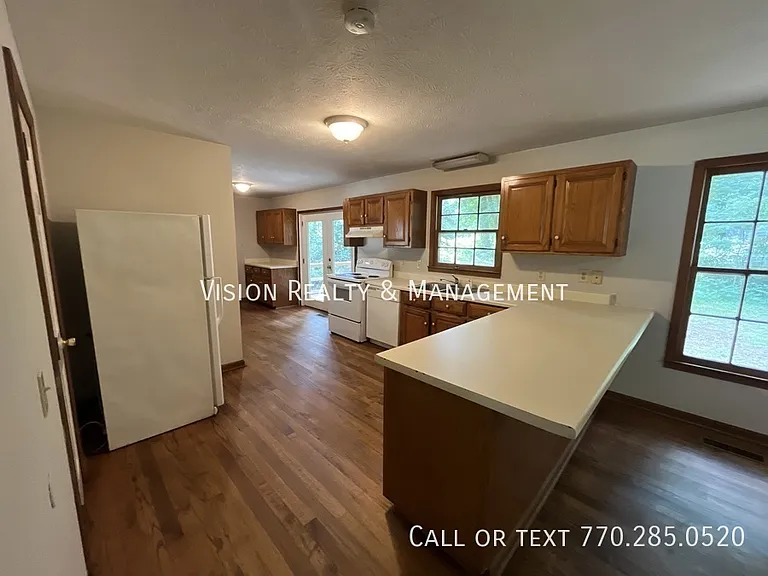 55 S Greenwood Dr — Photo 40