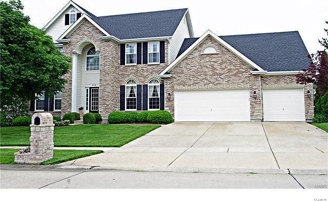 1st image of 806 Stonewood Bend Dr