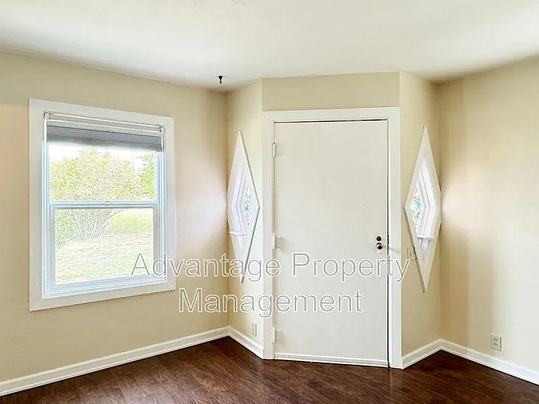 2889 NW Gibson Hill Rd — Photo 3