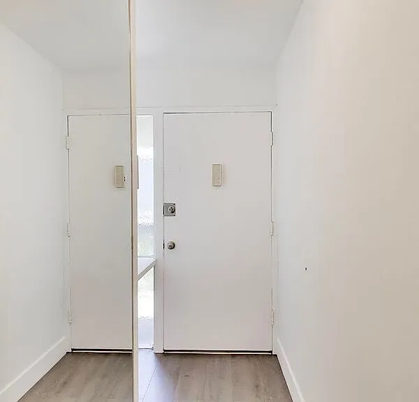 319 Poplar Ave #5 — Photo 10