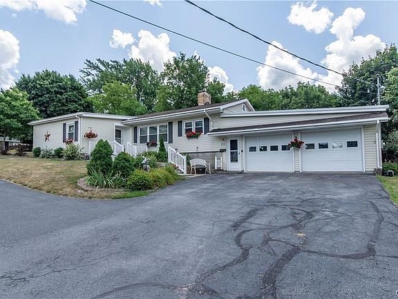2nd image of 282 Thompson Blvd