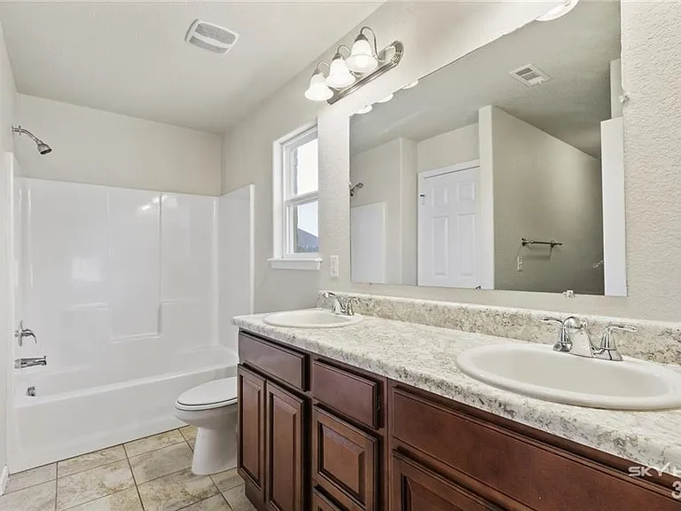 1150 Battery Dr — Photo 7