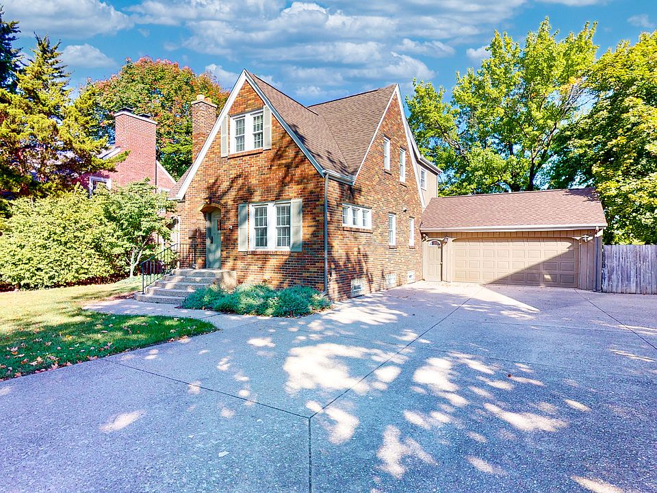 1210 Elmwood Rd, Bloomington, IL 61701 Zillow