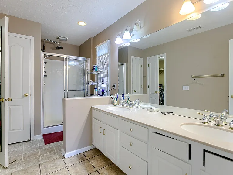 17015 Briar St — Photo 10