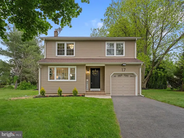 17 Carty Dr, Bordentown, NJ 08505