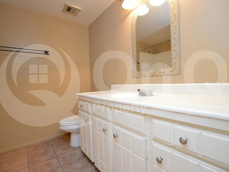 5019 E Laurel Ln — Photo 20