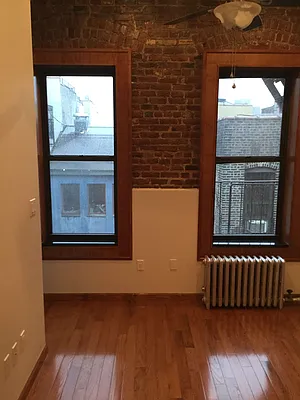 Rented by Yael Dunsky Real Estate | media 6