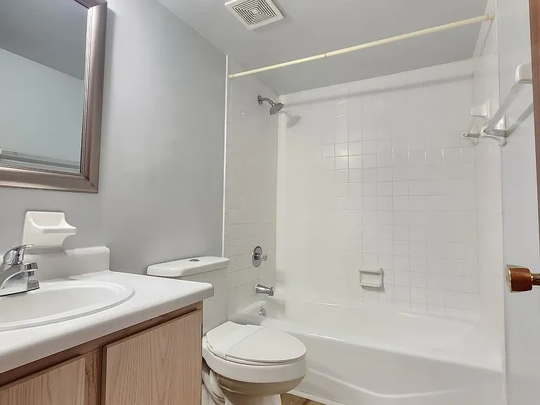2360 SW Archer Rd #208 — Photo 12