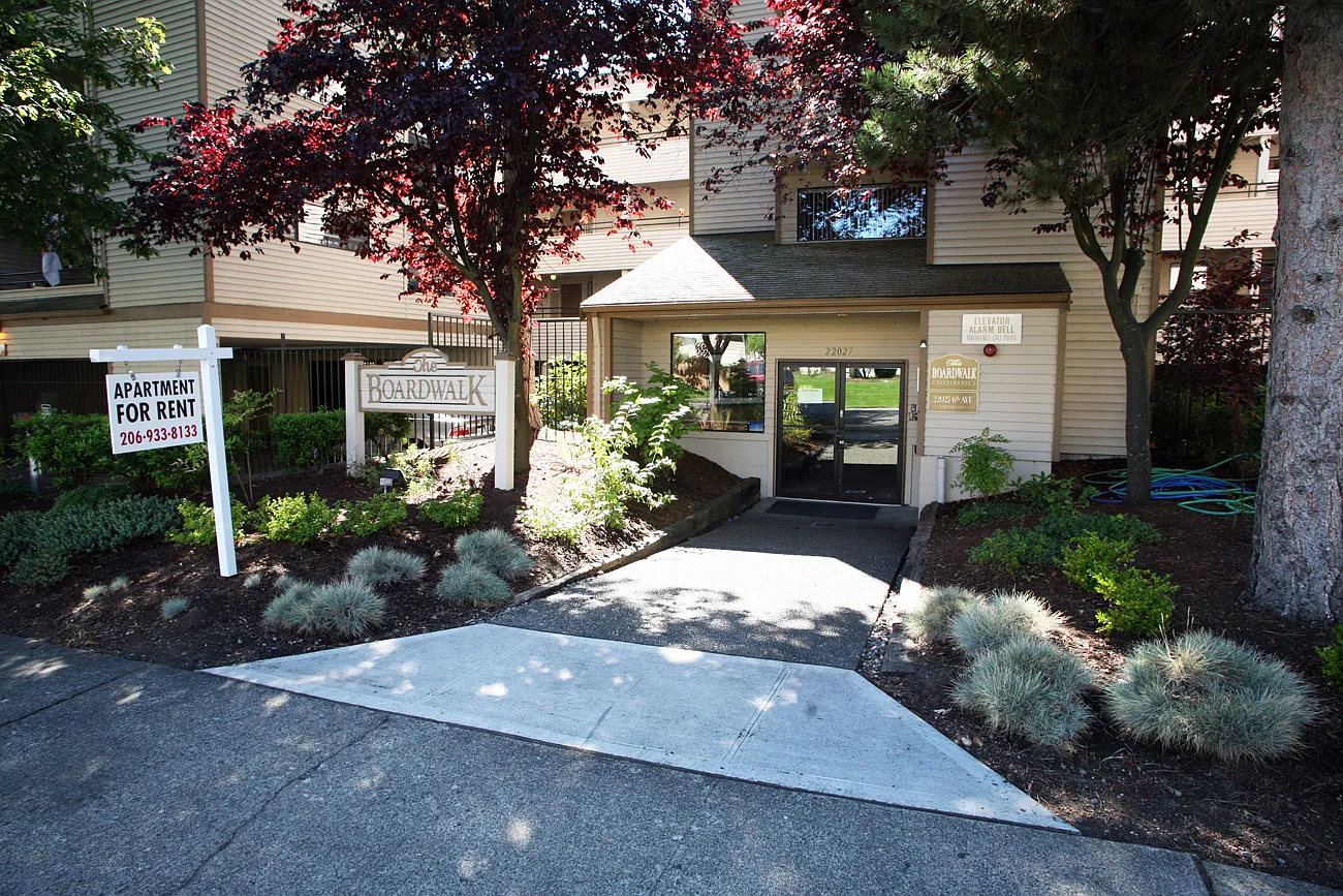 2 bed, 1100 sqft, $2,295 — Photo 1