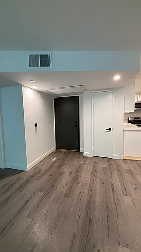 686 S Ardmore Ave #203 Photo 1