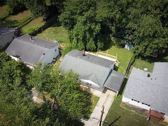 3rd image of 1409 Barcelona Dr