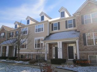 635 N Hidden Prairie Ct, Palatine, IL 60067