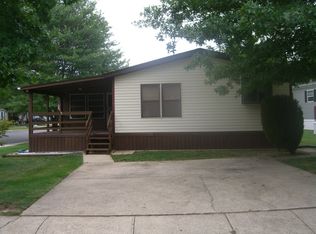 9 Shelly Dr, North Brunswick, NJ 08902