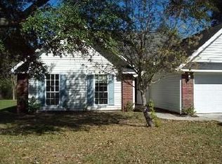 1728 Beach View Dr, Ocean Springs, MS 39564
