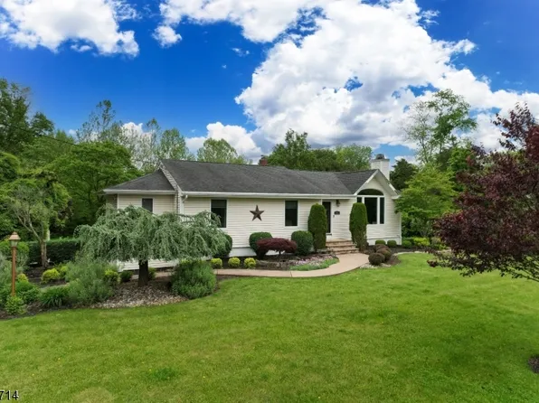 29 Onka Dr, Hillsborough Twp., NJ 08844