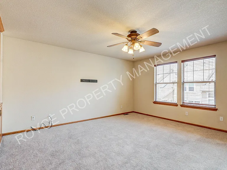 9814 Grove St #C — Photo 16