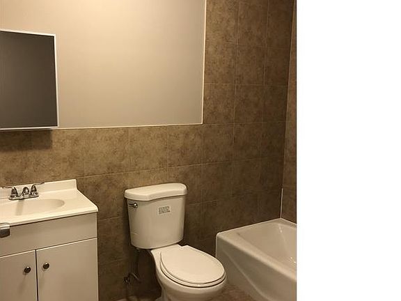 3rd image of 128 Port Richmond Ave #2E