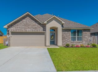 111 Garden Oaks Ave, Youngsville, LA 70592