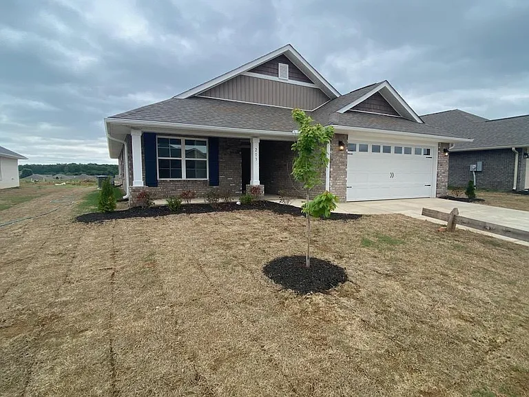 213 Alonzo Toney Dr — Photo 5