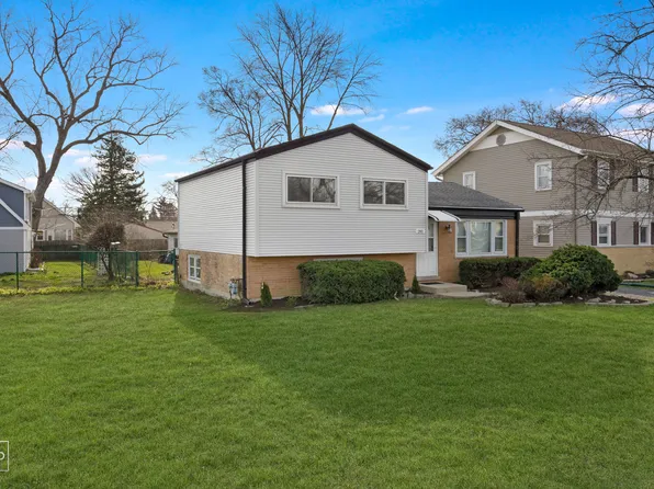 281 N Edgewood Ave, Wood Dale, IL 60191