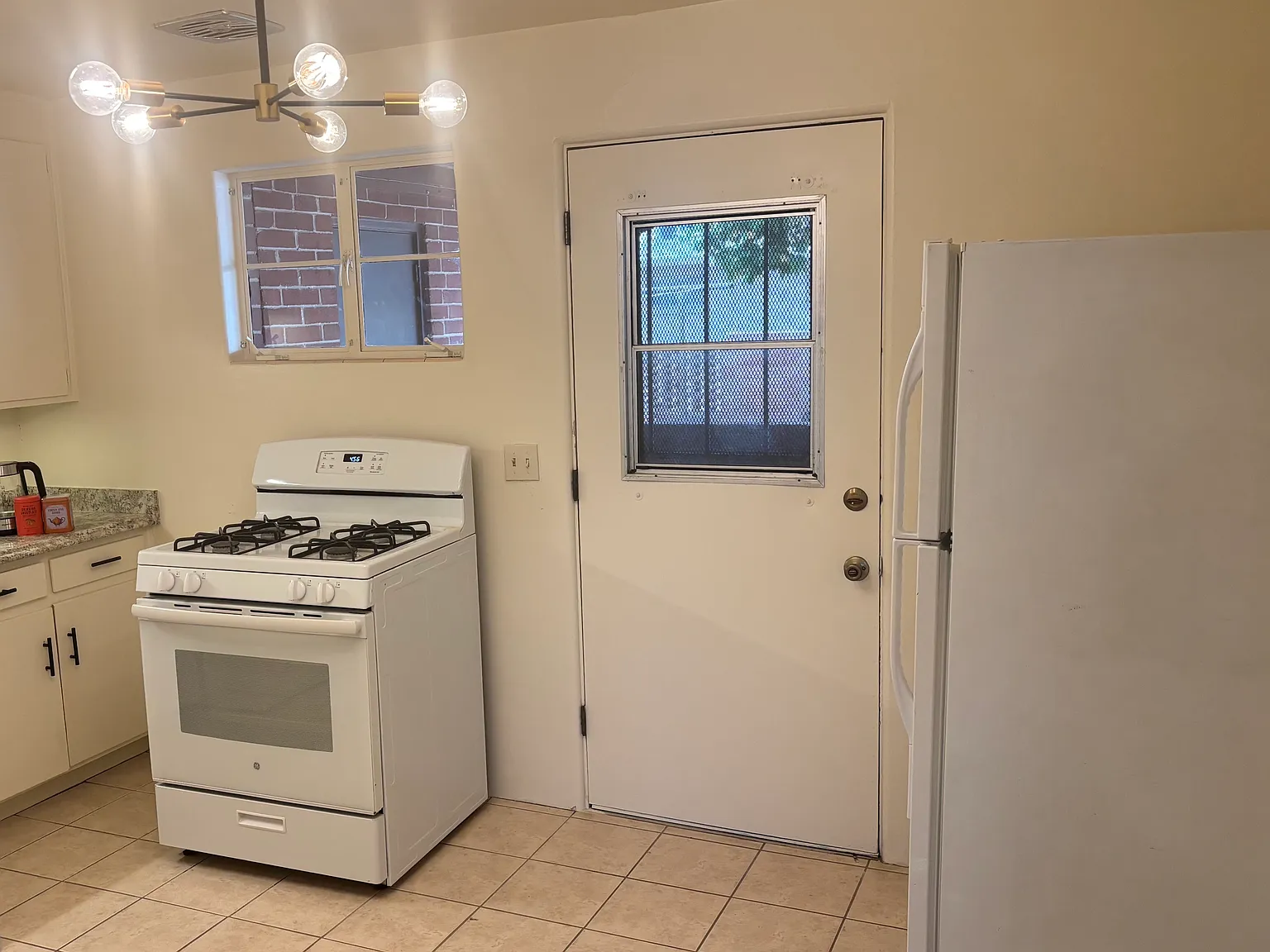 2 bed, 800 sqft, $995 — Photo 4