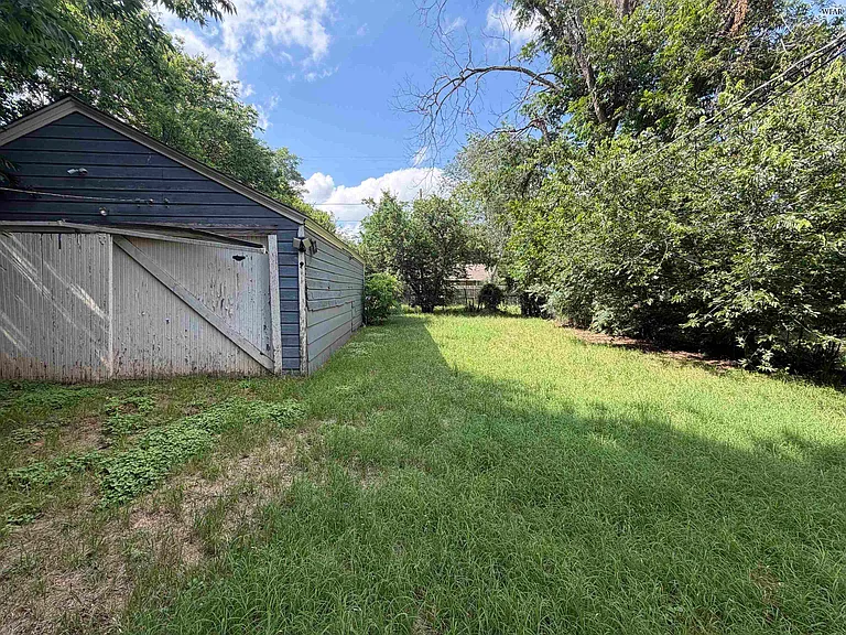 1820 Ardath Ave — Photo 19