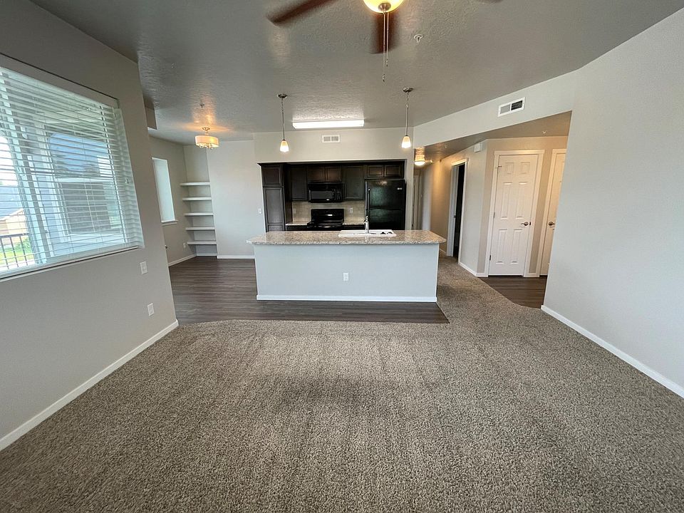 1st image of 2671 N Fastwater Ave #202