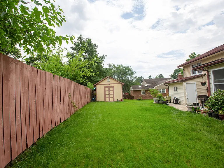 6741 Bostwick Dr — Photo 41