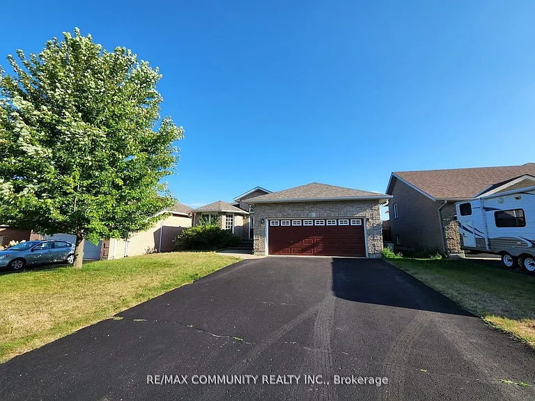 24 Sunshine Ln — Photo 1