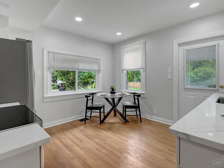 4637 Alpine Ave — Photo 3