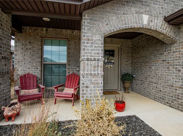 6111 NW McClellen St, Bentonville, AR 72713