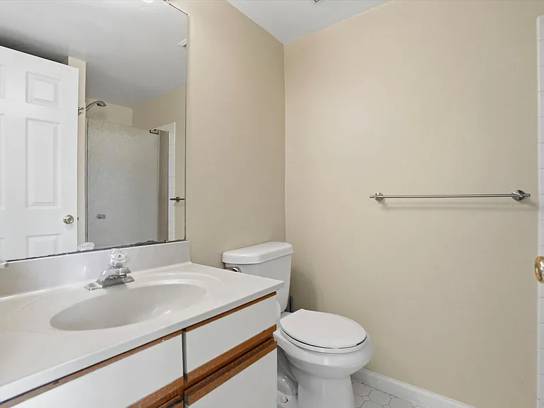 623 Washington Pl — Photo 17