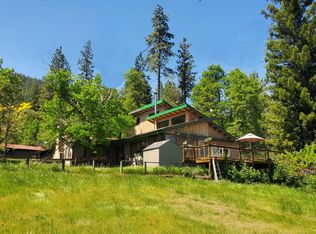 6016/6110 W Side Rd, Cave Junction, OR 97523