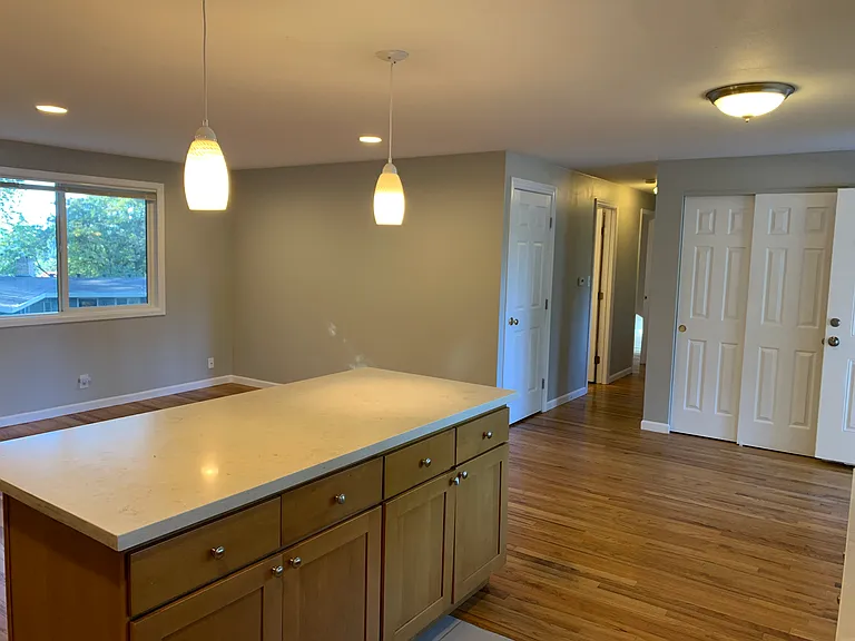 Kitchen / Dining area