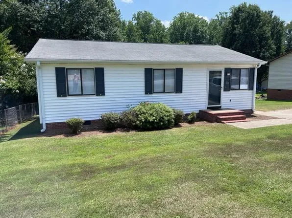 228 Sunnydale Dr, Greenville, SC 29609