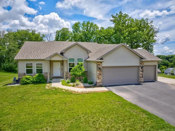 932 E Lauderdale Ct, Edgerton, WI 53534