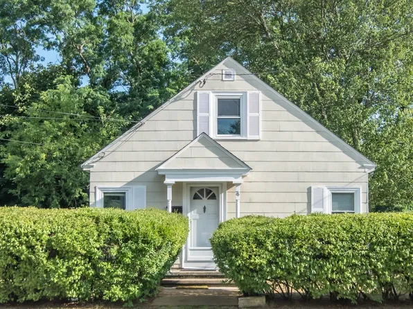76 Charleston Avenue, Manchester, NH 03102