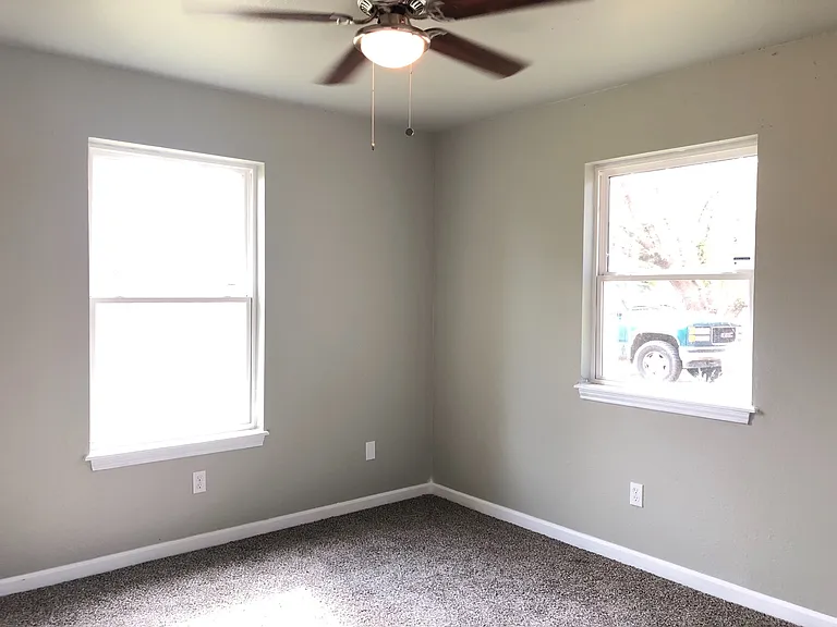 815 Hickory St — Photo 10