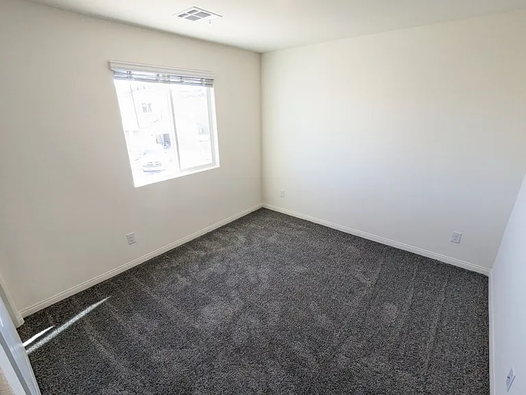 7071 Alabaster Peak St — Photo 28
