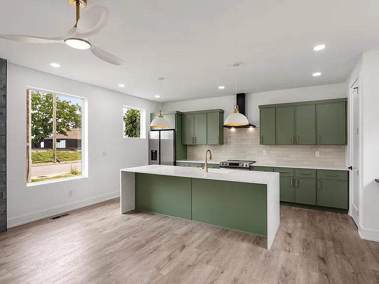 177 Little Green St #A — Photo 1