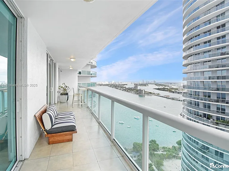 1800 N Bayshore Dr — Photo 9