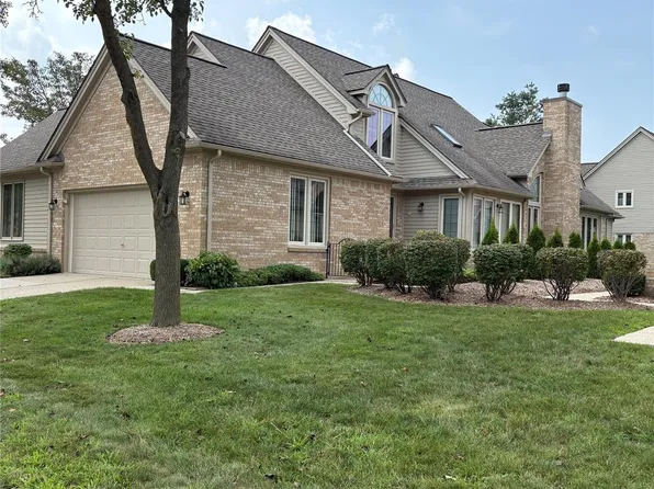 17018 Sandstone Cir, Macomb, MI 48042