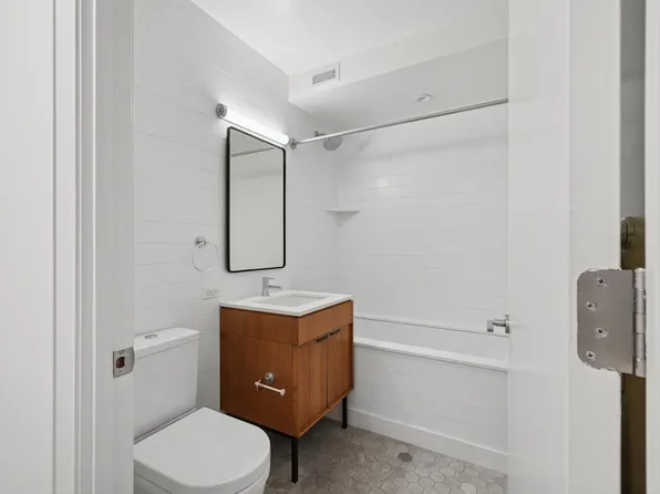 420 East 54th Street image 12 of 40