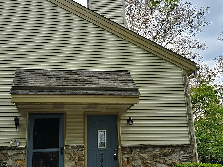 208 Foxmeadow Dr #208 — Photo 2
