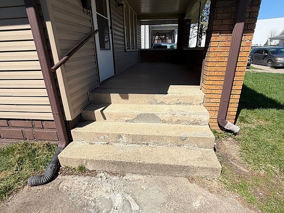 2nd image of 286 N Tremont St